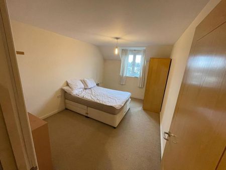 1 bedroom in a house share to rent - Photo 4