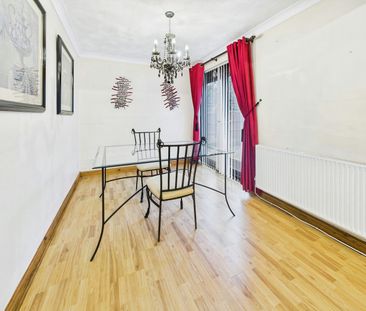 Detached house to rent on - Photo 3