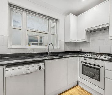 3 bedroom flat to rent - Photo 3