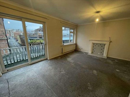 South Crescent Road, Filey, YO14 - Photo 1