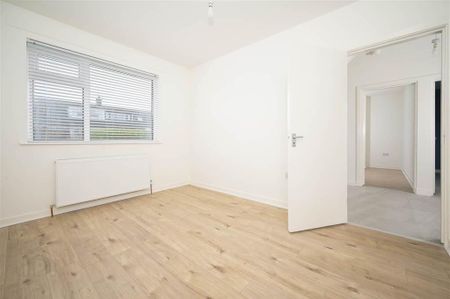 2 Rathmore Avenue, Bangor, BT19 1DH - Photo 3