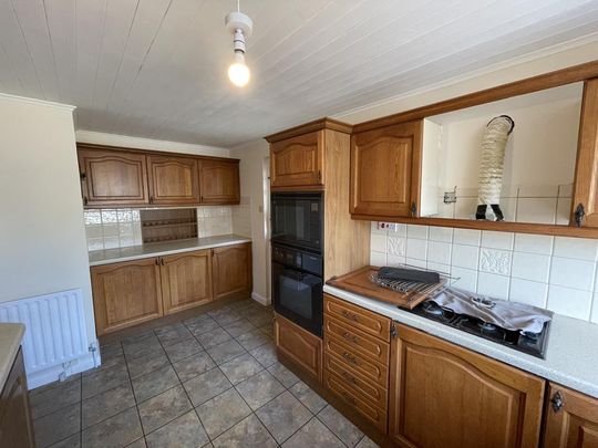 4 bedroom chalet to rent - Photo 1