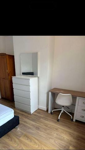 Manor Street // Spare Rooms Available Now, NG7 - Photo 5