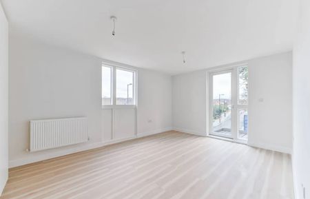 2 Bed Flat, Norbury Avenue, SW16 - Photo 2