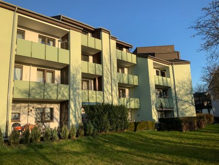 Großzügige 2,5-Zimmer Wohnung mit Balkon zu vermieten - Foto 4