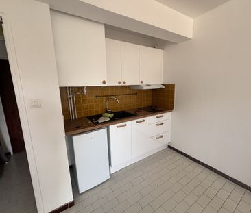 Location Studio 25m² Marseille 13003 - Photo 2
