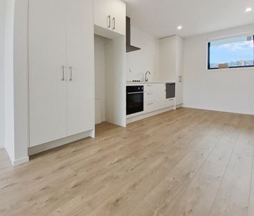 Modern two bedroom townhouse! - Photo 5