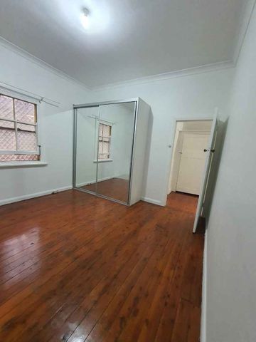 15 Myddleton Avenue Fairfield - Photo 3