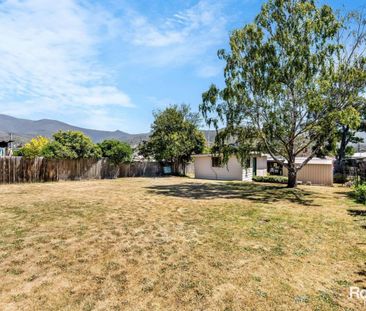 Charming 3 Bedroom home in the heart of Glenorchy - Photo 4