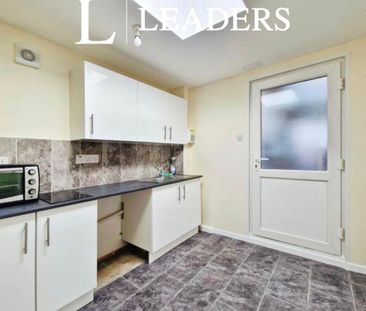 studio to rent Fairfax Drive, Westcliff-on-Sea, SS0 - Photo 2