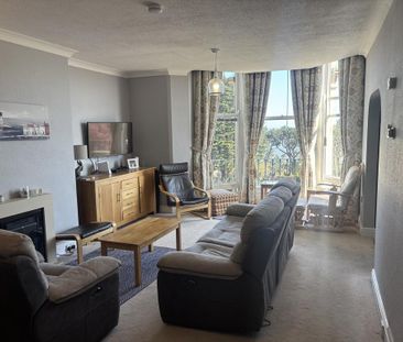 3 bedroom flat to rent - Photo 4