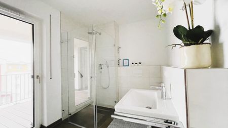 Wunderschöne Nordstadt! Ganz oben: exkl. 2 Zi.- Whg mit Sonnenloggia! - Photo 2