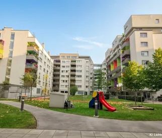 Teilmöblierte 2 -Zimmer-Wohnung mit Loggia und extras im Haus! - Photo 3