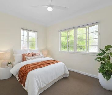 “Classic Keperra Cottage with Room to Grow – Walk to Schools & Shops” - Photo 6
