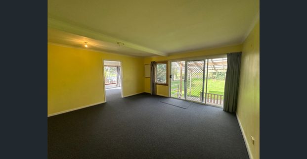 Rural Lifestyle - Family Home with 4 Bedrooms - Photo 1