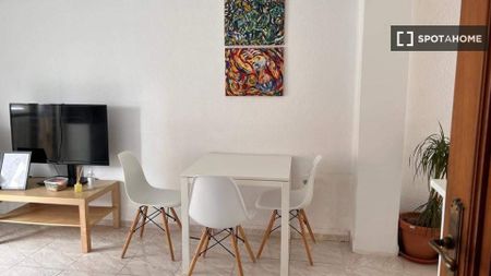 valencia, Valencian Community 46024 - Photo 2