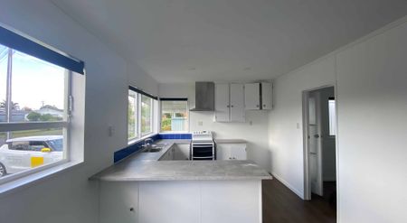 7 Betley Crescent - Photo 2