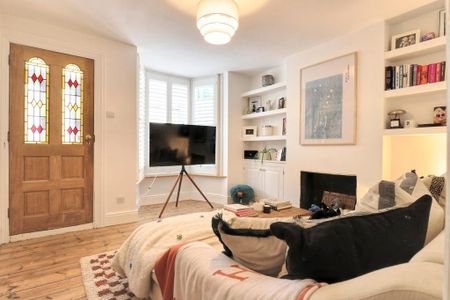 3 bedroom terraced house to rent - Photo 2