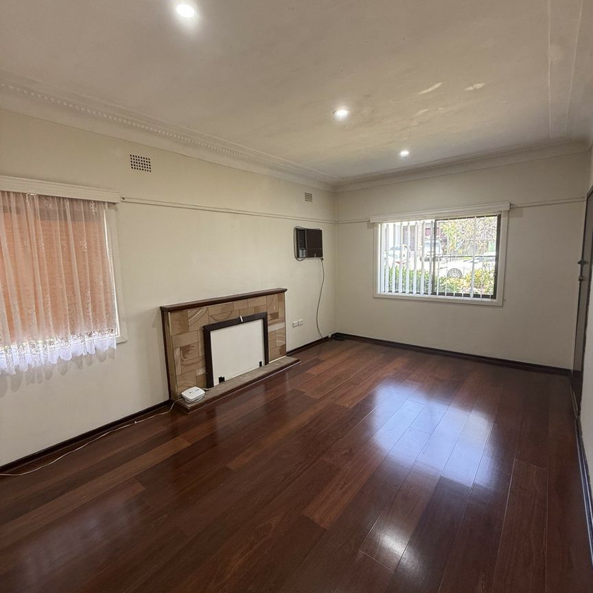 6 BLACKALL STREET, Revesby NSW 2212 - House For Rent | Domain - Photo 1