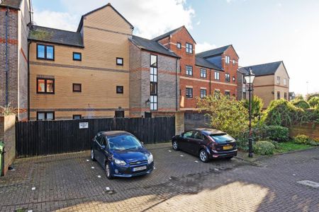 3 bedroom apartment to rent - Photo 4