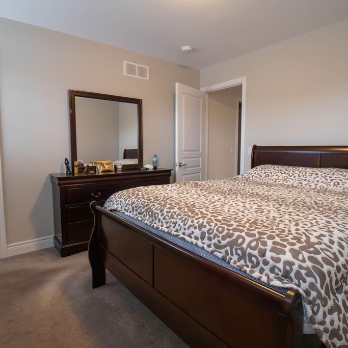23 Manhattan Court, St. Catharines - 3 Bedroom Townhouse - Photo 1