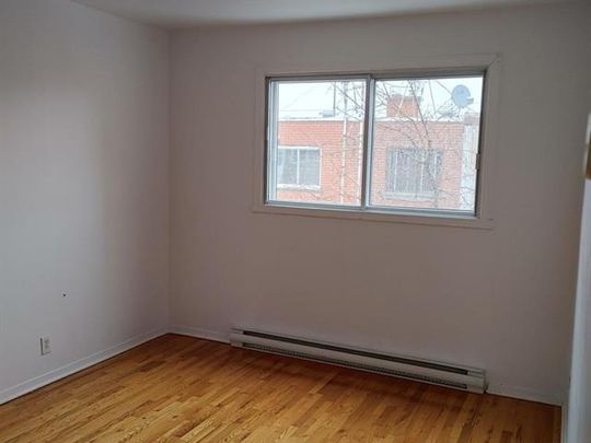 11355 Av. Hébert - Photo 1