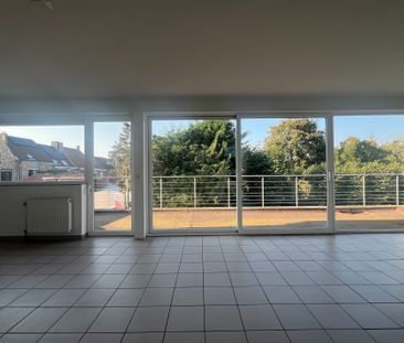 Lichtrijk appartement te huur - Foto 2