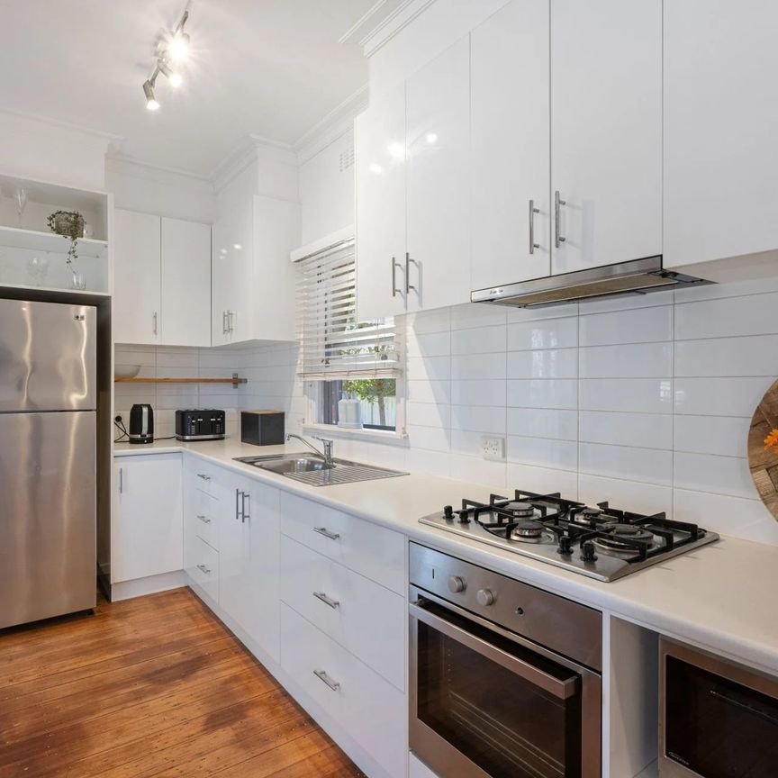 Charming Home In North Albury - Photo 1