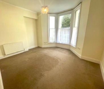 Orchard House, 7 Orchard Gardens, Teignmouth, Devon, TQ14 - Photo 1