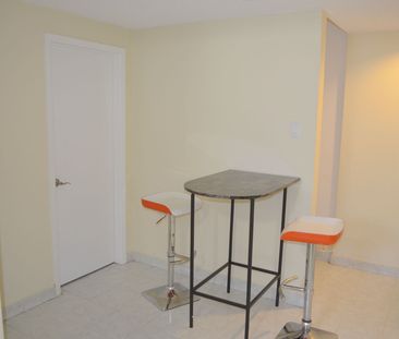 For Lease - 24 Sunburst Square, Toronto, Ontario - Photo 3