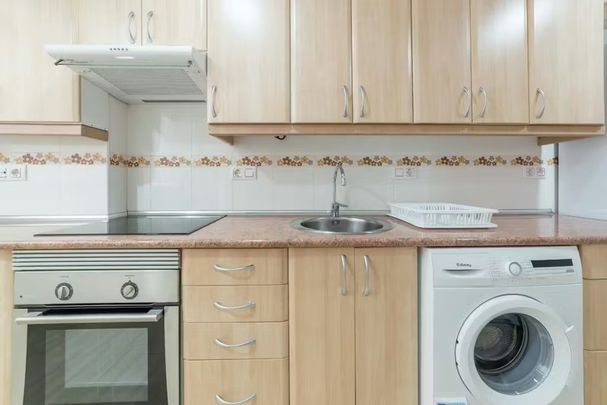 Carrer de lEnginyer José Sirera, Valencia, Valencian Community 46017 - Photo 1