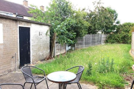 4 bedroom terraced house to rent - Photo 4