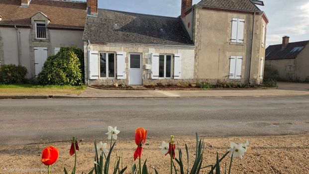 Location Maison 31m² NEUVY EN SULLIAS 45510 - Photo 1