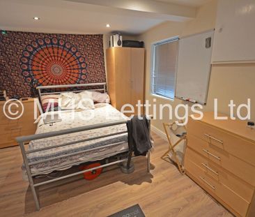 3 Bedroom Mid Terraced House for rent in Beechwood Mount - Photo 4