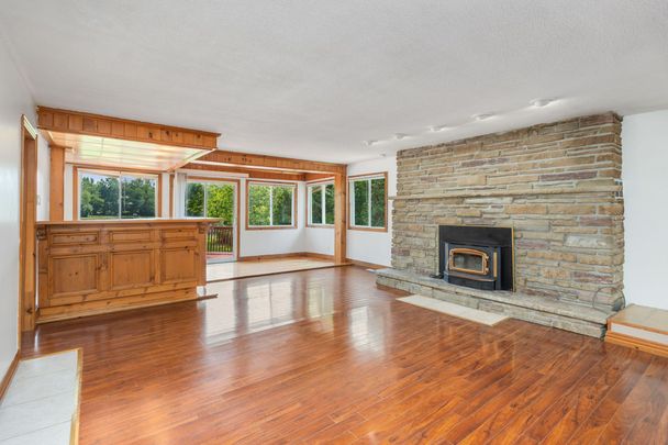 For Lease - 28 Lawrence Street, Kawartha Lakes, Ontario - Photo 1