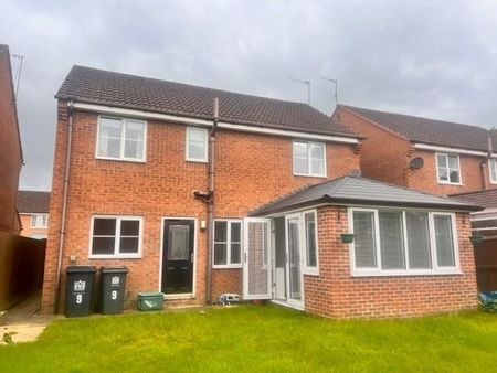 4 bedroom detached house to rent - Photo 3