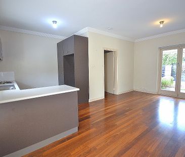 3/250 York Street, Subiaco WA 6008 - Photo 4