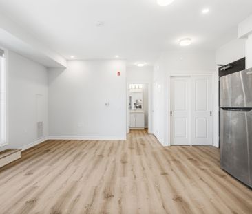 For Lease - 1350 HEMLOCK Road Unit# 511, Manor Park - Cardinal Glen... - Photo 2