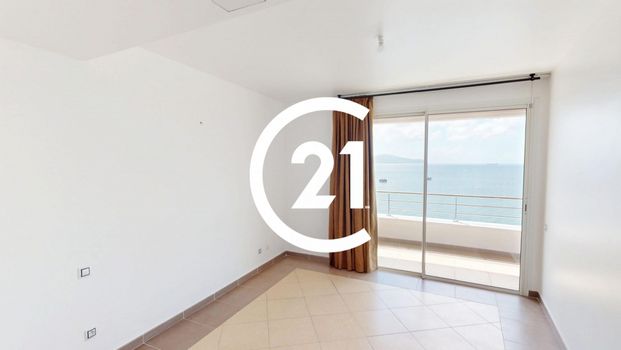 Location Appartement 87.00m² 3 pièces Fort de france - Photo 1