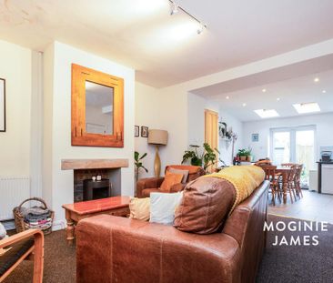 2 bedroom terraced house to rent - Photo 2