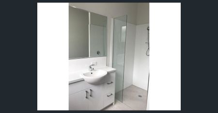 Family home - Photo 2