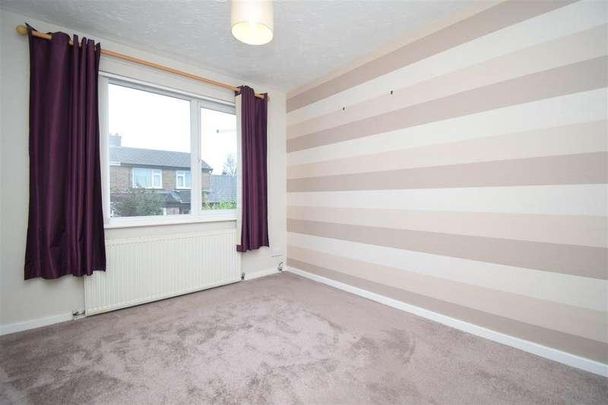 Mapplewell Drive, Ossett, WF5 - Photo 1