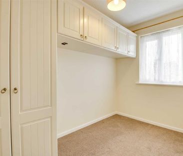 2 bedroom semi-detached house to rent - Photo 5