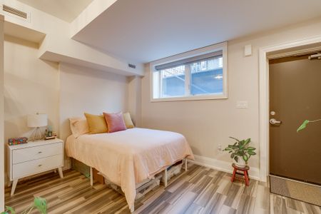 For Lease - 398 Westmoreland Avenue Unit# Lower, Toronto, Ontario - Photo 2