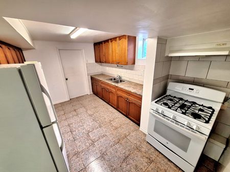 For Lease - 783 Bloor Street, Mississauga, Ontario - Photo 5