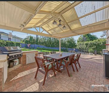 Fully Renovated Family Home! - Photo 6