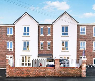 3 bedroom flat to rent - Photo 1