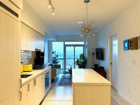 For Lease - 501 ST. Clair Avenue Unit# 1806, Toronto, Ontario - Photo 5