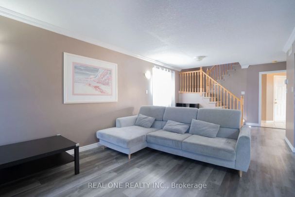 Detached Home For Lease | X8440516 - Photo 1