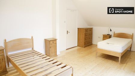 Large 3-bedroom apartment for rent in The Liberties, Dublin - Photo 3